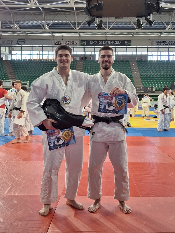 ORO Y 7&ordm; PUESTO para los Navarros en la Supercopa de Espa&ntilde;a Junior de Extremadura 14-06-25. RESULTADOS.